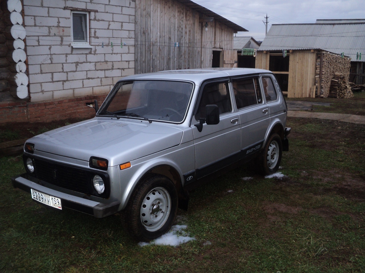 Фото 121 — Сравнение ВАЗ 2131 и ВАЗ 21310: какой внедорожник выбрать для бездорожья?